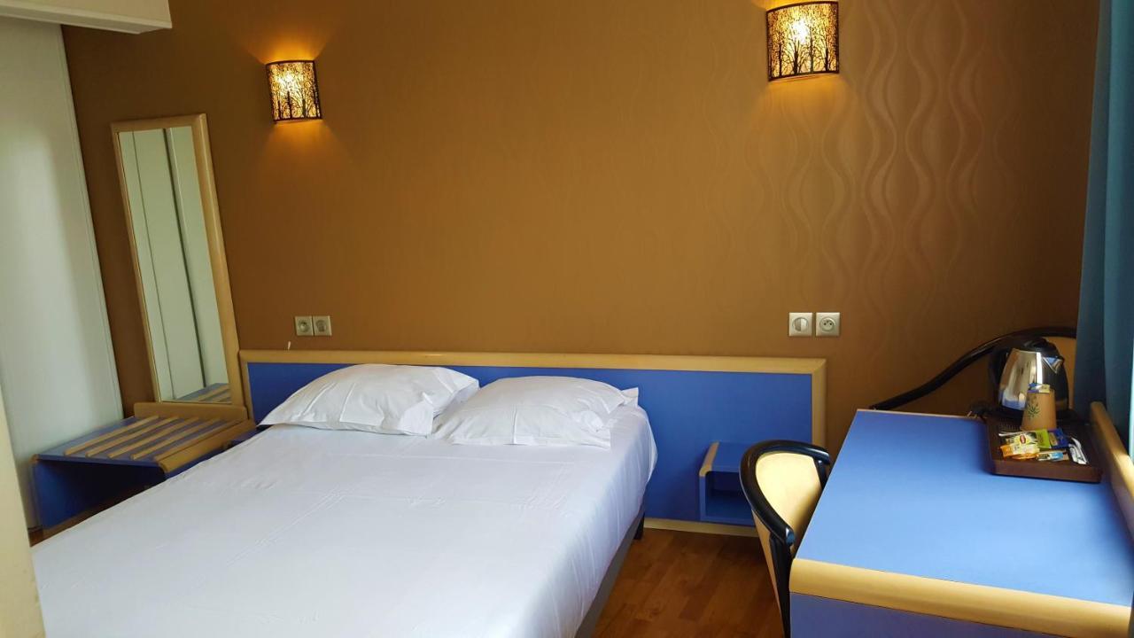 Modern'Hotel Валенсиен Екстериор снимка