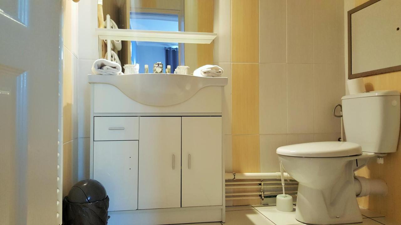 Modern'Hotel Валенсиен Екстериор снимка