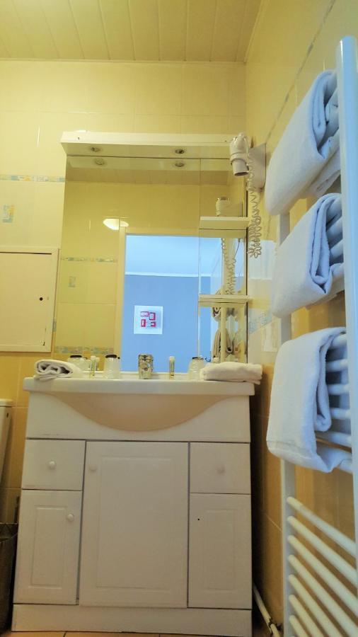Modern'Hotel Валенсиен Екстериор снимка
