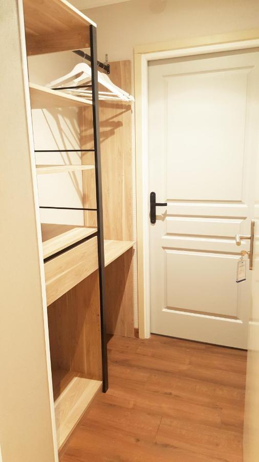 Modern'Hotel Валенсиен Екстериор снимка