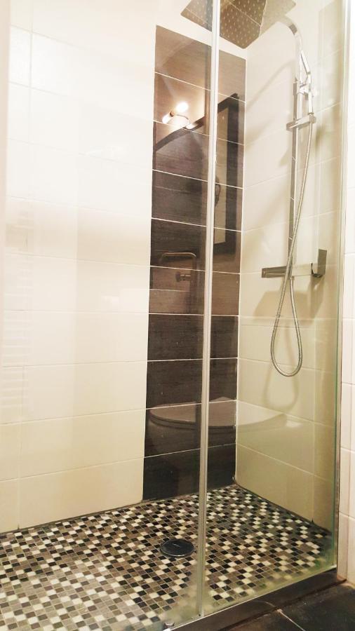 Modern'Hotel Валенсиен Екстериор снимка