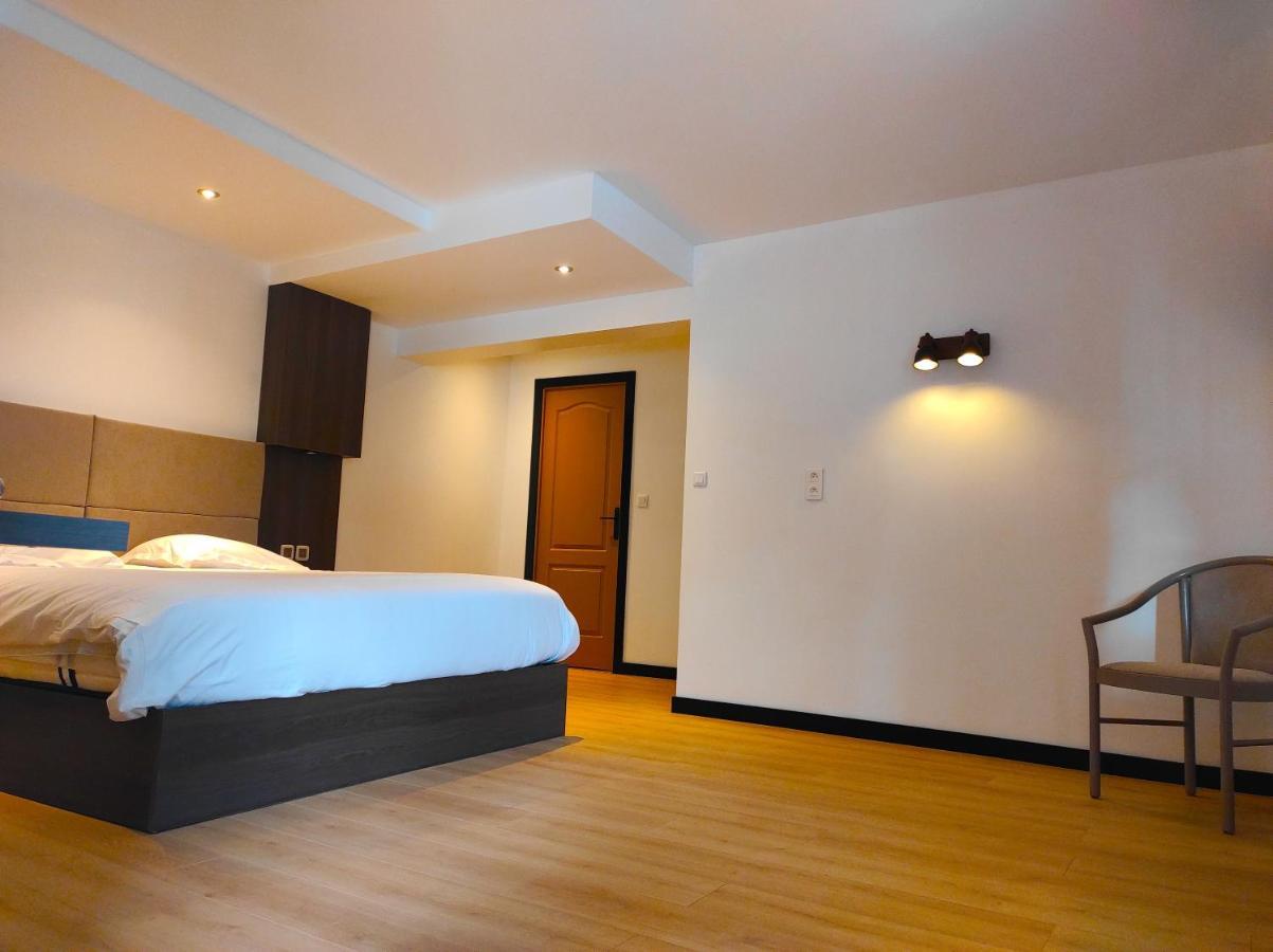 Modern'Hotel Валенсиен Екстериор снимка