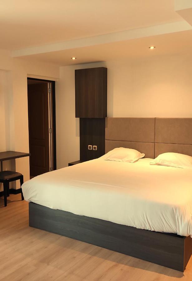 Modern'Hotel Валенсиен Екстериор снимка