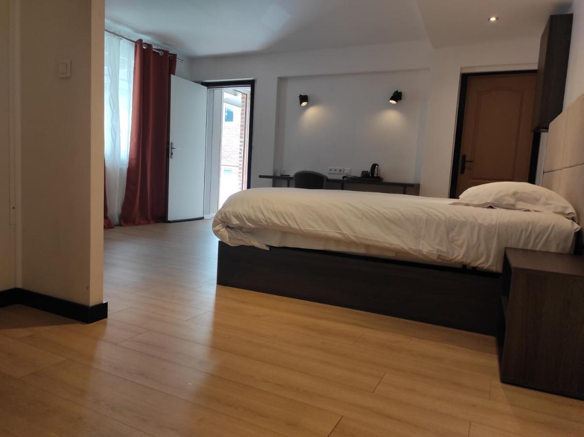 Modern'Hotel Валенсиен Екстериор снимка