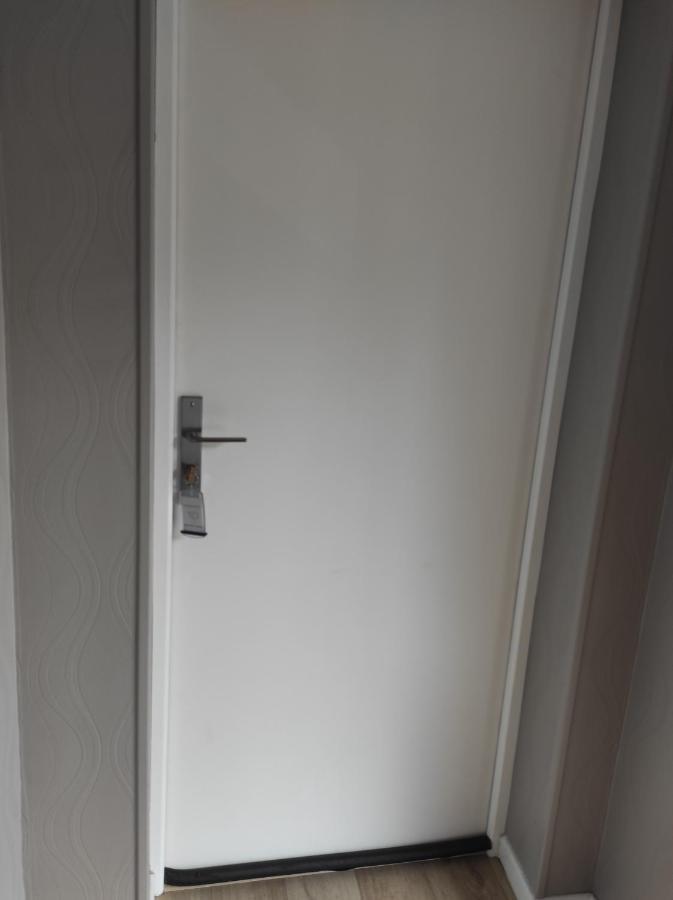 Modern'Hotel Валенсиен Екстериор снимка