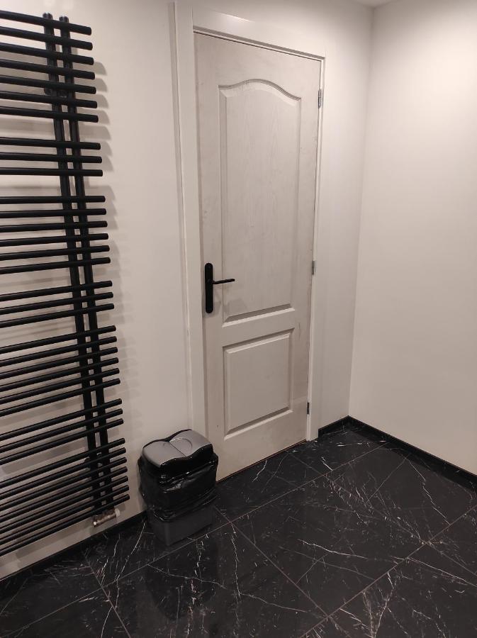 Modern'Hotel Валенсиен Екстериор снимка