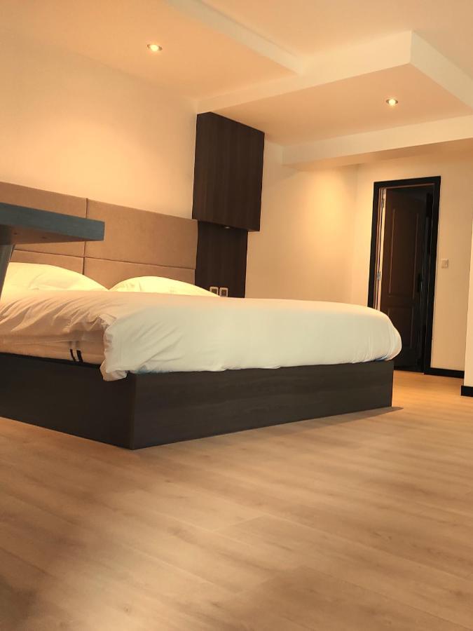 Modern'Hotel Валенсиен Екстериор снимка